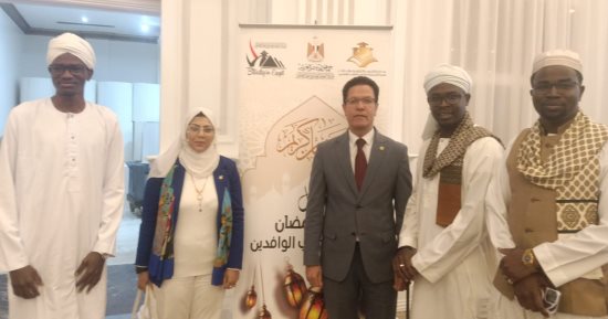 رئيس جامعة بنها يشارك فى حفل إفطار الطلاب الوافدين المتميزين