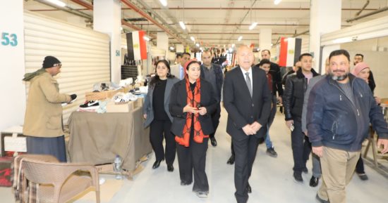 ​محافظ القاهرة يتفقد معرض أهلاً بالعيد بالحي العاشر بمدينة نصر