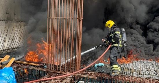 السيطرة على حريق مخلفات داخل مستشفى الدمرداش دون إصابات