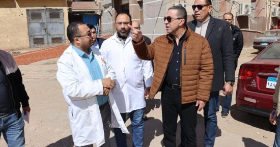 محافظ المنوفية يحيل 39 من العاملين بمستشفى الشهداء للتحقيق.. اعرف السبب