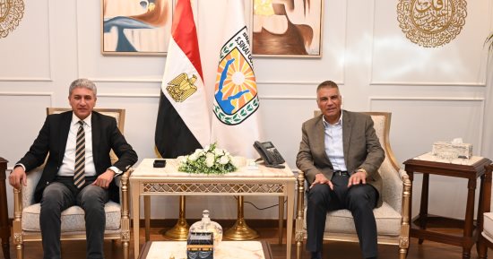 وزير السياحة يلتقى بمحافظ جنوب سيناء لبحث سبل دعم القطاع السياحي 