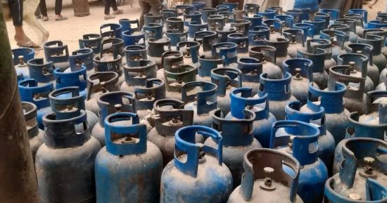 تموين سوهاج: توزيع 69 ألف أسطوانة بوتاجاز بالقرى والمراكز