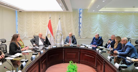 وزير التعليم يبحث مع ممثلى الشركاء الأكاديميين تطوير 1200 مدرسة فنية