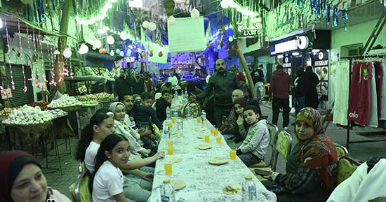 روح رمضان تتجلى في فيصل.. إفطار جماعي ضخم يغطي 22 شارعًا بالجيزة