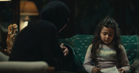 مسلسل أب ولكن الحلقة 13.. مريم تزور الطفلة نور لتحسين حالتها النفسية