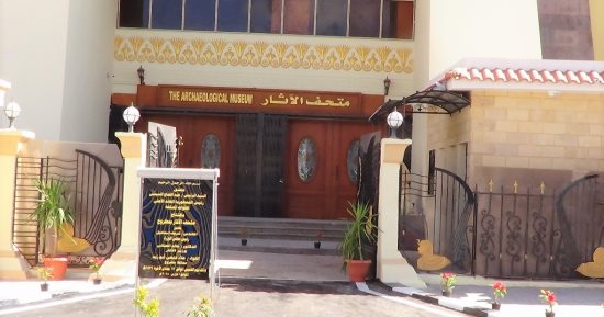 أهم المقاصد وأماكن التنزه خلال العيد في مرسى مطروح.. الكورنيش مقصد رئيسي للتنزه والتمشية والاستمتاع بالأجواء الشاطئية.. مزار كليو باترا وشاطئ روميل أهم المقاصد.. ومتحف آثار مطروح بانوراما تاريخية.. صور