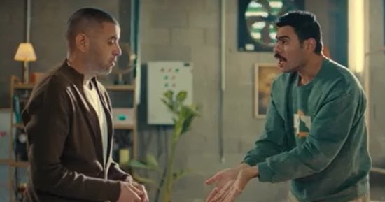 مسلسل فخر الدلتا الحلقة 29.. فخر ينقذ زوج أخته ويسدد مديونيته.. آسر يعترف بتخطيطه للحملة المسيئة لفخر.. فخر يقتنص حملة إعلانات ماجد السكري.. طرد آسر من شركة شلبي وطرد عنتر من شركة فخر.. وخناقة بين فخر وتارا
