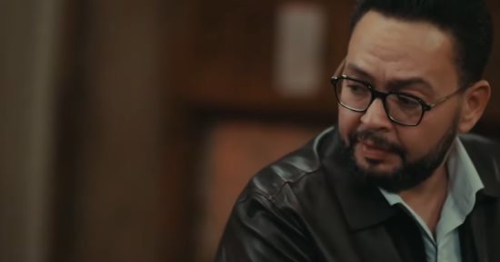 مسلسل اللون الأزرق الحلقة 14.. توتر داخل أسرة أدهم بسبب اتهام حمزة بالسرقة