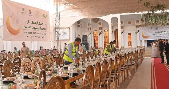 الأورمان توزع مواد غذائية ووجبات إفطار للأسر الأولى بالرعاية بعدد من المحافظات