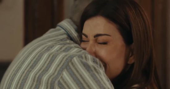 مسلسل اللون الأزرق الحلقة 14.. آمنة تذهب لمنزل خالها بعد اكتشاف خيانة أدهم