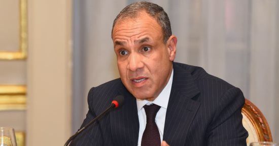 وزير الخارجية: توافق مع لافروف على تعزيز الربط الجوي وخفض التصعيد الإقليمي