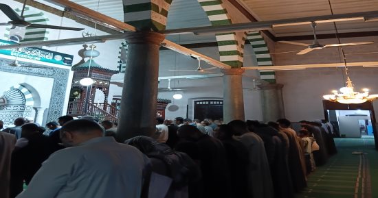 صلاة التهجد من المسجد القبلى الكبير بكوم أمبو فى أسوان.. فيديو