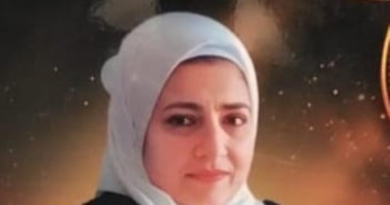 محافظ الإسماعيلية يُهنئ ناهد عبد الحميد يوسف الأم المثالية بالمحافظة