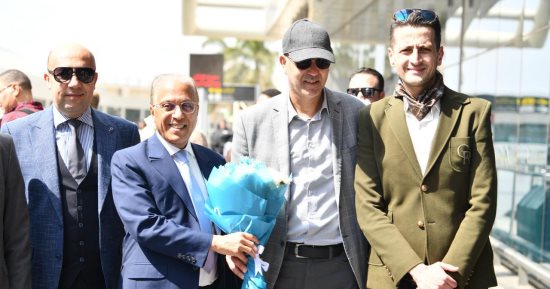 بيراميدز يستقبل بعثة الجيش الملكي المغربي بالورود.. صور