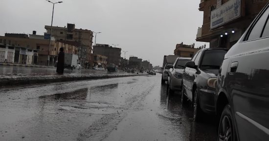 طوارئ بالطرق السريعة استعدادا لطقس الأربعاء والخميس.. اللواء أيمن عبد القادر يرسم خريطة النجاة.. دستور القيادة الآمنة يبدأ بتقليص السرعة والمساحات ومضاعفة مسافة الأمان واستخدام الإشارات