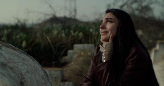 بكاء سلمى أبو ضيف على قبر ابنها والقبض عليها في مسلسل عرض وطلب
