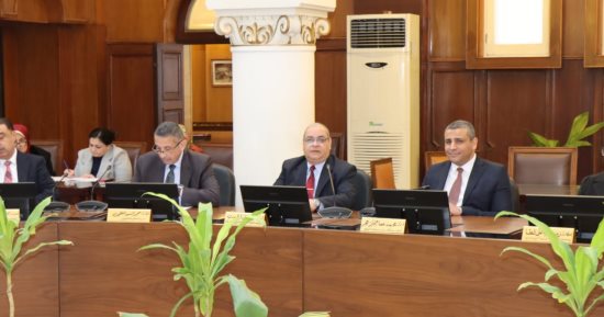 جامعة الإسكندرية: إنشاء مكتب للاستدامة ووحدة للطاقة المتجددة وتعزيز ثقافة الاقتصاد الأخضر
