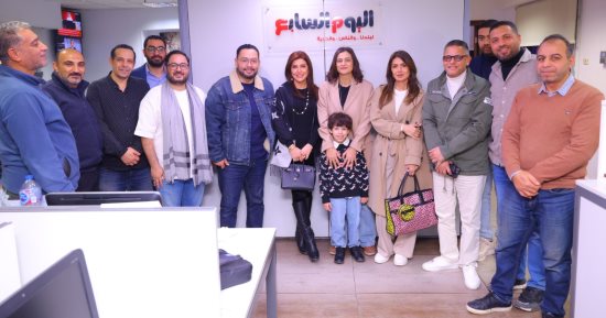 صناع مسلسل اللون الأزرق بجولة في «اليوم السابع» قبل ندوة تكريمهم.. صور
