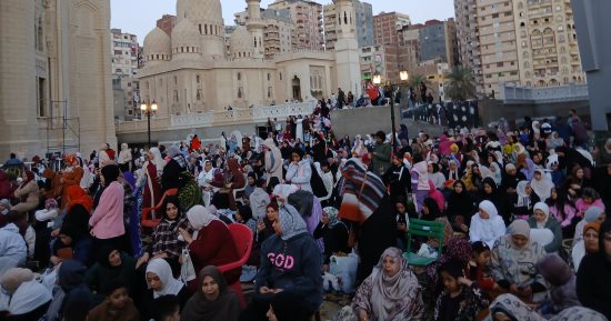 تكبيرات العيد من مسجد المرسي أبو العباس بالإسكندرية.. فيديو