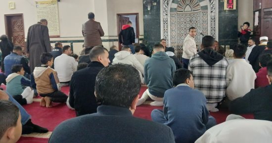 أهالى دمياط يؤدون صلاة عيد الفطر فى أجواء من البهجة والروحانيات
