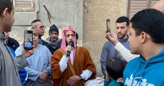 أجواء العيد تضيف البهجة على ساحة مسجد الرضوان بمدينة السلام.. صور