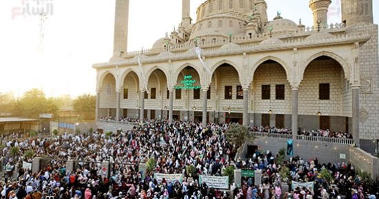 هل تسقط صلاة الجمعة بأول أيام عيد الفطر؟.. دار الإفتاء ترد