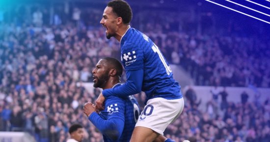 إيفرتون يكتسح تشيلسي 3-0 ويشعل صراع أوروبا في الدوري الإنجليزي.. فيديو