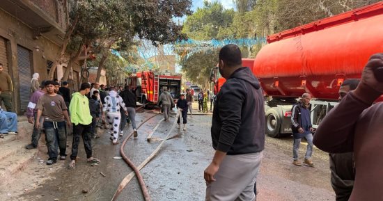محافظ القاهرة: تشكيل لجنة هندسية لمعاينة موقع حريق مخزن خردة بمنشأة ناصر