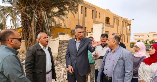 محافظ جنوب سيناء يتفقد مبنى دار العاملين وتمكين المرأة بطور سيناء