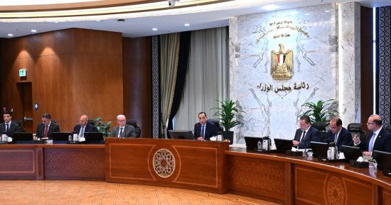 رئيس الوزراء يترأس اجتماع المجموعة الوزارية الاقتصادية