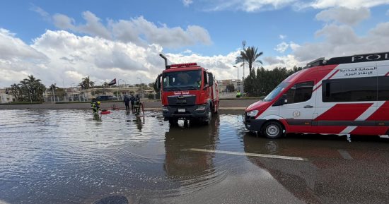 ملحمة الأيادي البيضاء تحت الأمطار.. رجال الداخلية فى قلب الحدث بالمعدات والخطط البديلة.. استنفار لإنقاذ الشوارع من الغرق بأمن وإغاثة وإنسانية.. متابعة لكسح تجمعات السيول وتأمين ملايين المواطنين في 24 ساعة.. صور