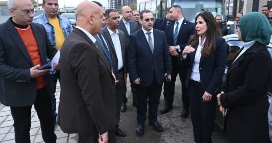 وزيرة الإسكان تتابع موقف الخدمات بالحى السكني الثالث "R3" بالعاصمة الجديدة