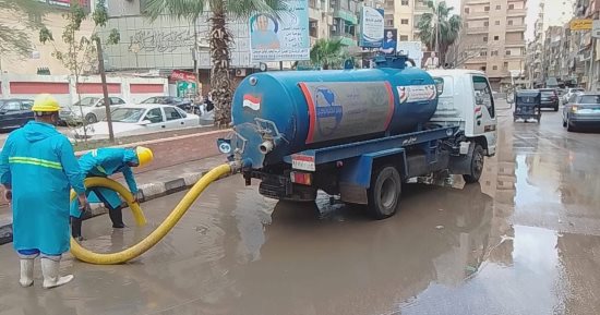 رئيس مياه الغربية يتابع جهود كسح مياه الأمطار بالشوارع