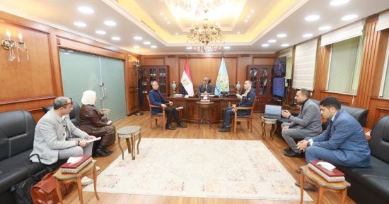 محافظ كفر الشيخ يستعرض مشروعًا بحثيًا متقدمًا لحماية التراث الأثرى من مخاطر التغيرات المناخية