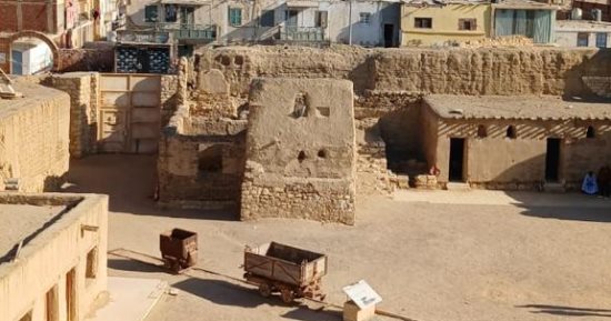 من حراسة الحجاج إلى جذب السائحين.. قصة «الطابية» فى البحر الأحمر.. قلعة عثمانية دحرت قطاع الطرق وحمت مؤن الحجاز.. وتضم مدافع تاريخية فوق هضبة الحجر الجيرى.. وأنشأت بأمر من السلطان سليم الثانى منذ 4 قرون.. صور