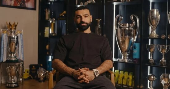 حقائق مذهلة عن ساعة محمد صلاح النادرة في فيديو الرحيل عن ليفربول