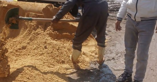 معالجة هبوط أرضى بحى شرق شبرا الخيمة.. صور