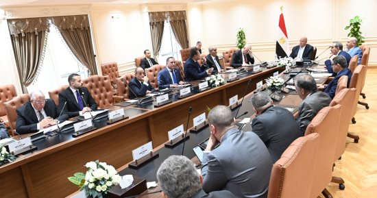 رئيس النواب يوجه بدراسة الأثر التشريعى للقوانين المرتبطة بحياة المواطنين