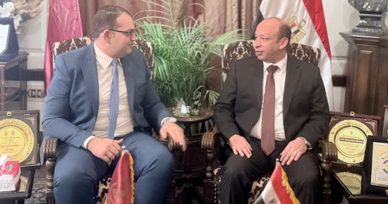 قصر العينى يواكب المعايير العالمية ويستعد للمئوية الثانية برؤية لـ50 عامًا مقبلة.. حسام صلاح: إطلاق أول دبلومة لطب الكوارث بالمنطقة.. ودمج البحث العلمى بالصناعة لتوطين تصنيع الأجهزة والمستلزمات الطبية