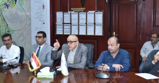 محافظ الأقصر يمنح مهلة شهرين لشركات المرافق لتحسين الخدمات للمواطنين