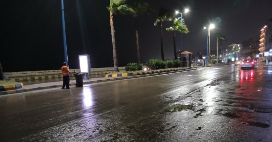 إرشادات مرورية لمنع الحوادث بعد سقوط الأمطار بالمحاور 