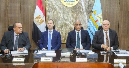 محافظ كفر الشيخ يشدد على متابعة الأسعار والخدمات باجتماع المجلس التنفيذى