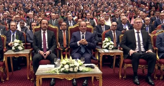 الرئيس السيسى: أى توقف لقطاع الطاقة يكون له تأثير سلبى كبير يستمر لسنوات