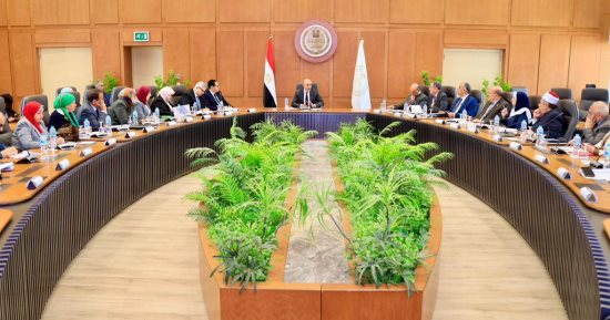 إقرار الخريطة الزمنية للعام الدراسي المقبل.. بدء الدراسة 12 سبتمبر بإجمالي 183 يوما دراسيا.. امتحانات الثانوية العامة 26 يونيو 2027.. ووزير التعليم: مشروع متكامل لإلغاء الفترات المسائية من العام الجديد