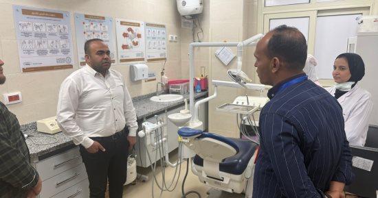 نائب مدير الرعاية الصحية بالأقصر يتفقد العمل داخل وحدة الرزيقات.. صور