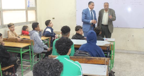 مدير تعليم الجيزة: احتساب الحصة الأولى غيابًا لكل من لم يحضر طابور الصباح