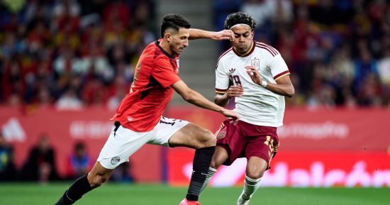 منتخب مصر يتعادل مع إسبانيا في برشلونة وديًا استعدادا لكأس العالم.. صور 