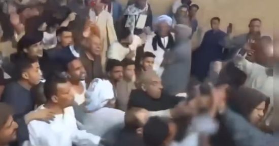 ضبط متهم بمحاولة الاعتداء على مداح خلال ليلة مديح في قنا