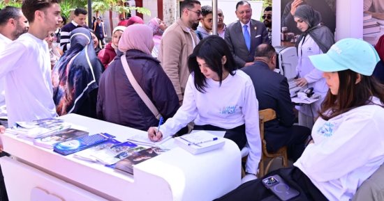 جامعة القاهرة تنظم قافلة متخصصة في طب وجراحة العيون 