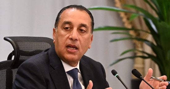 لحظة إعلان رئيس الوزراء زيادة الحد الأدني للأجور 1000 جنيه.. فيديو